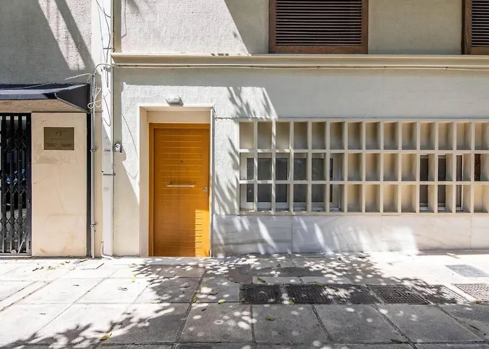 Newly Renovated, Quiet & Central Apartment In Kolonaki